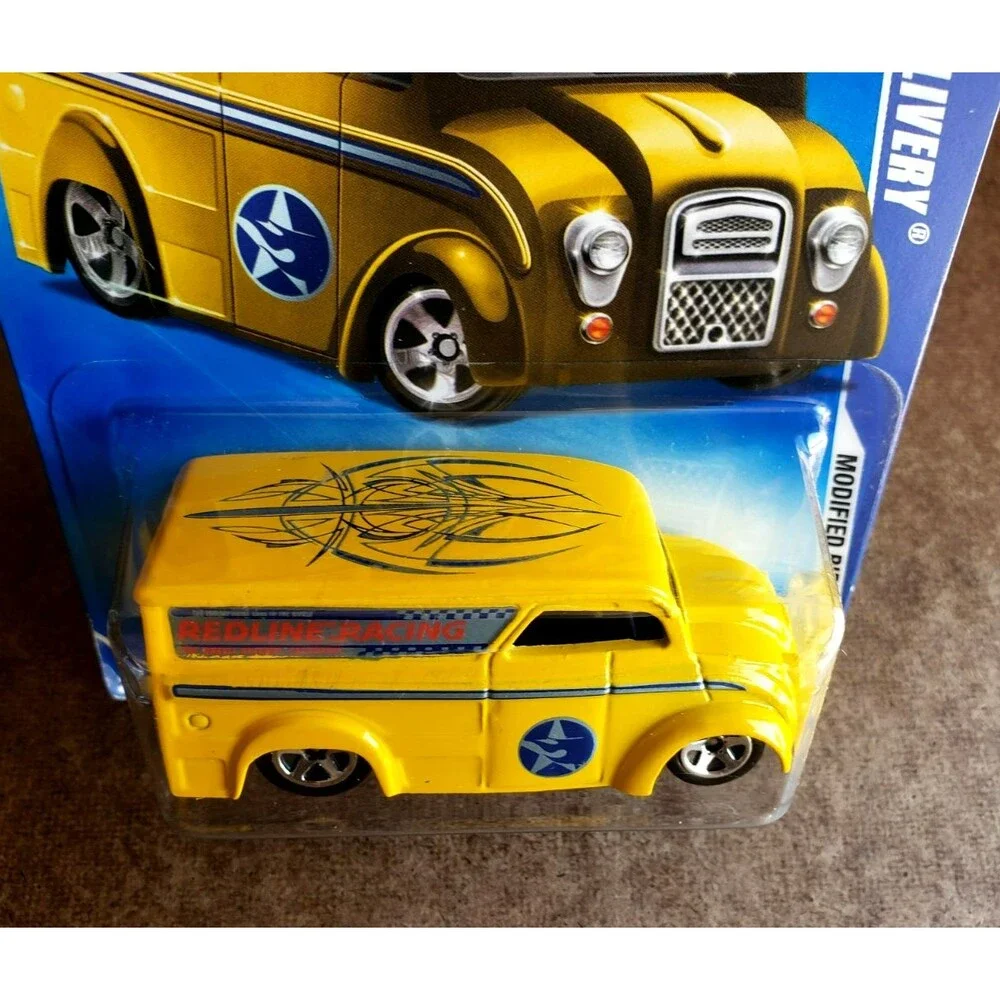 2009 Hot Wheels DAIRY DELIVERY Yellow MODIFIED RIDES SERIES #2/10 1:64 P2478 5SP